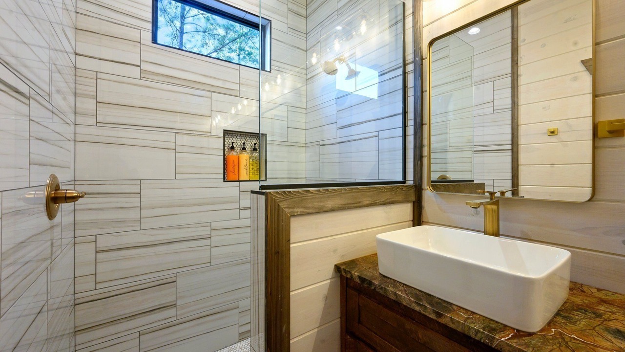 Photo of Bathroom in Pickens