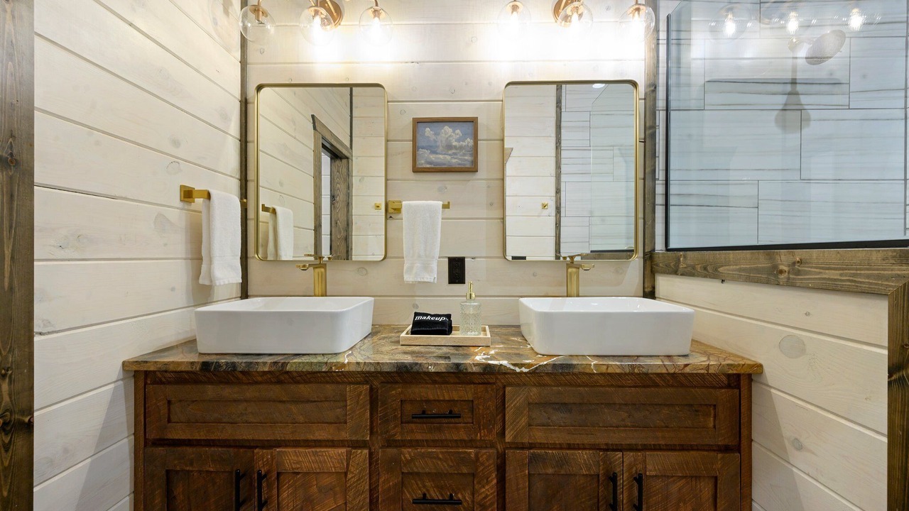 Photo of Bathroom in Pickens
