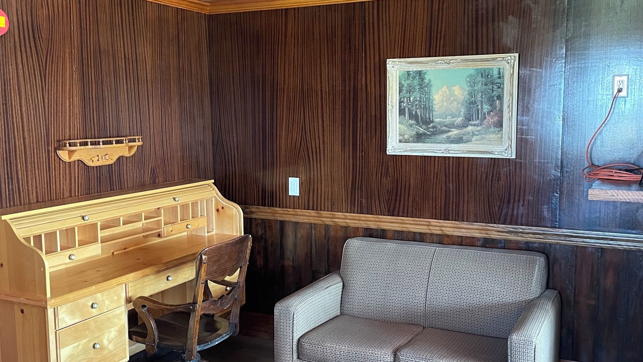 Photo of Livingroom in North Industrial
