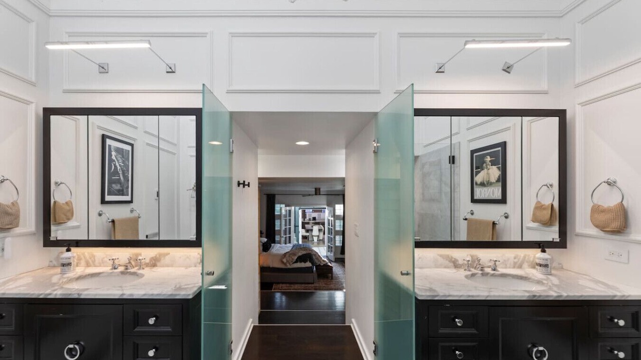 Photo of Bathroom in Old Market