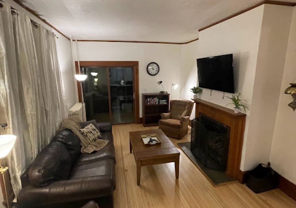 Photo of Livingroom in Laurium