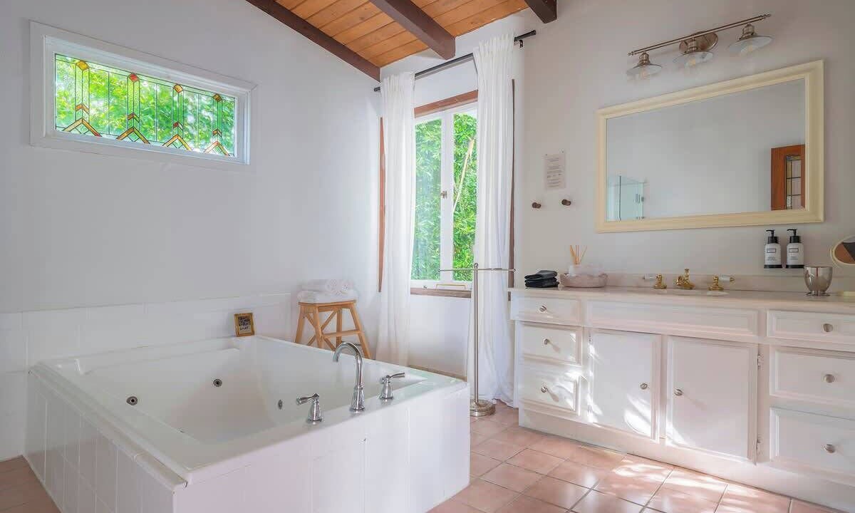 Photo of Bathroom in Western Malibu