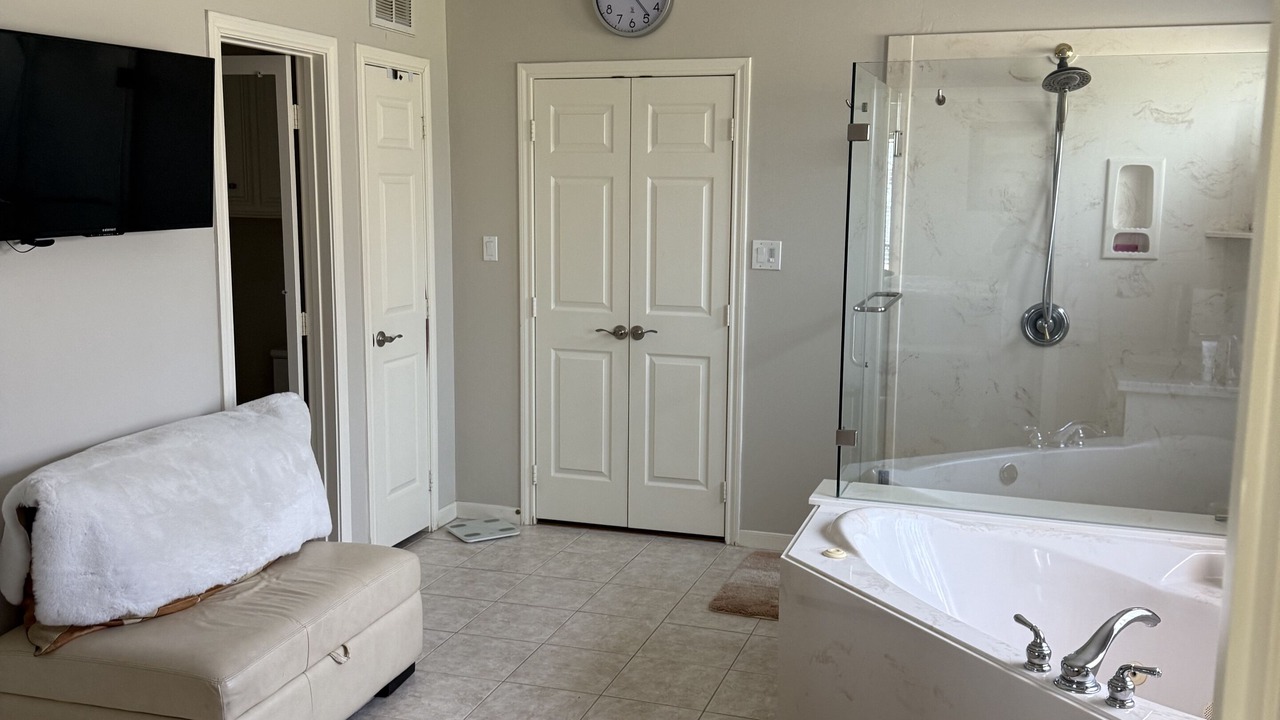 Photo of Bathroom in Walden on Lake Conroe