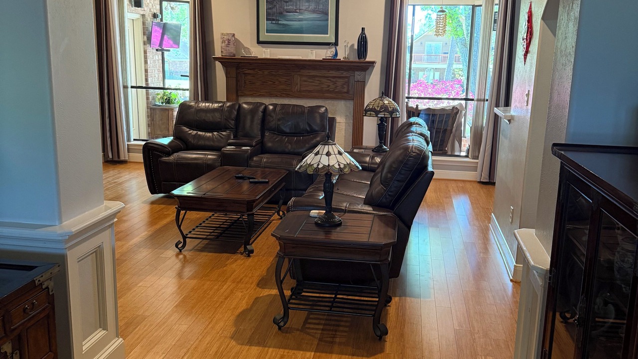 Photo of Livingroom in Walden on Lake Conroe