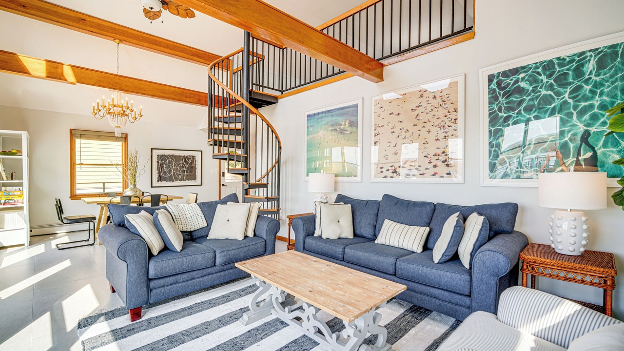 Photo of Livingroom in Cape May Court House