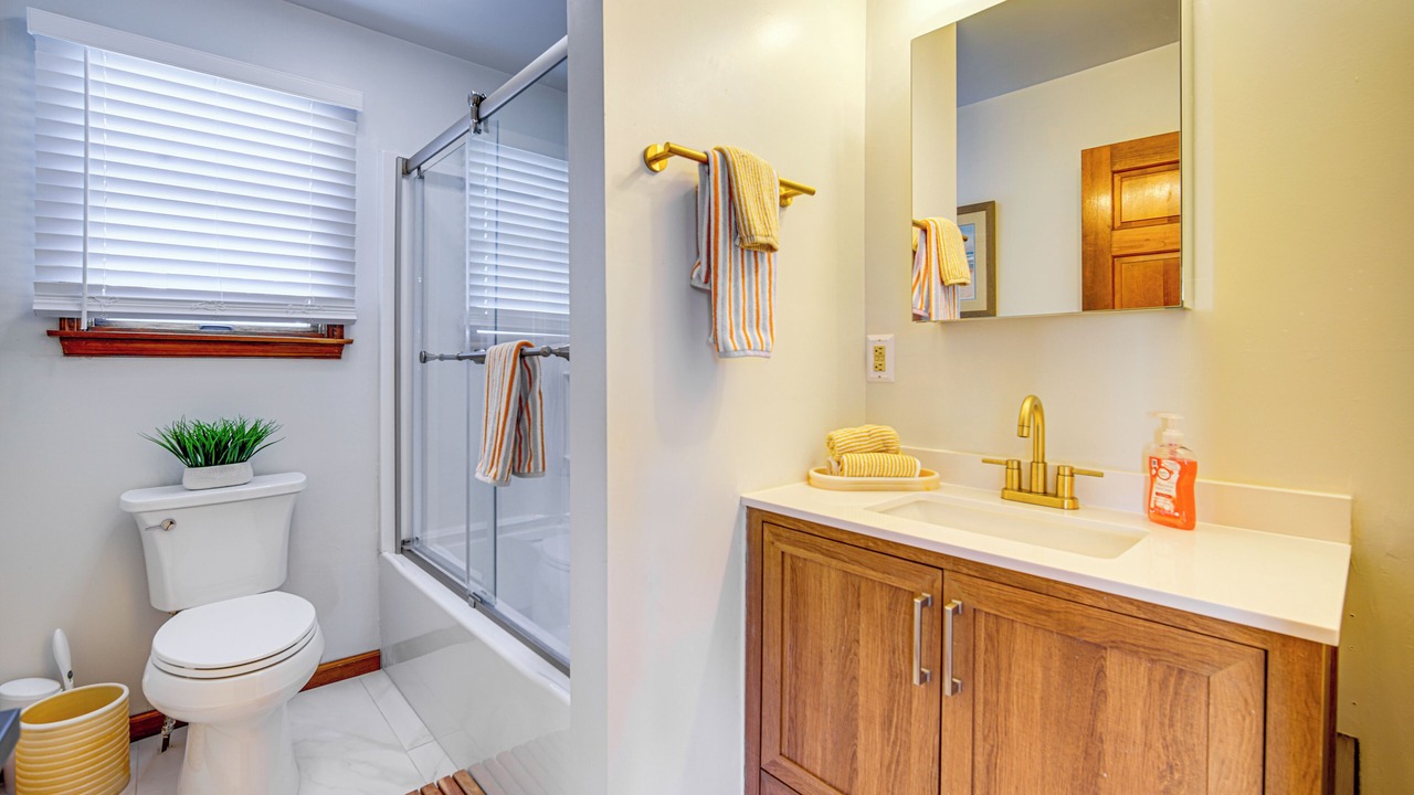Photo of Bathroom in Cape May Court House