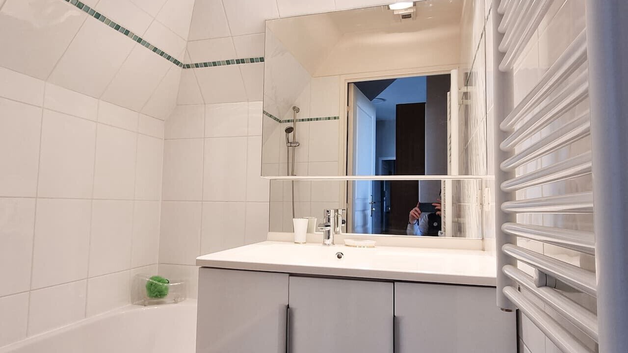 Photo of Bathroom in Le Plessis-Robinson