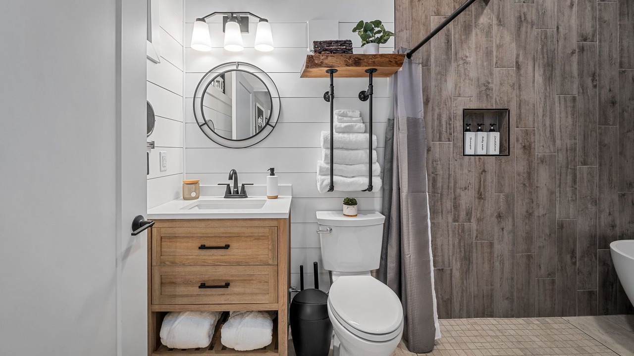 Photo of Bathroom in Treloar