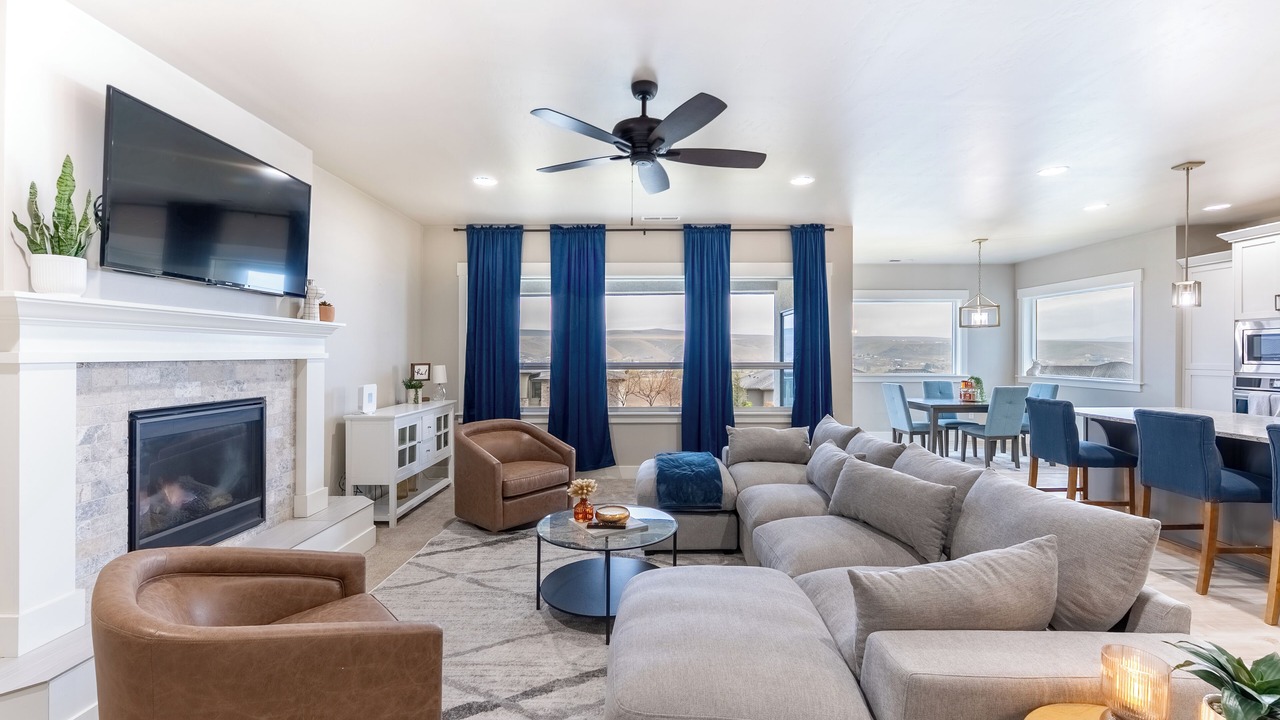 Photo of Livingroom in Benton County