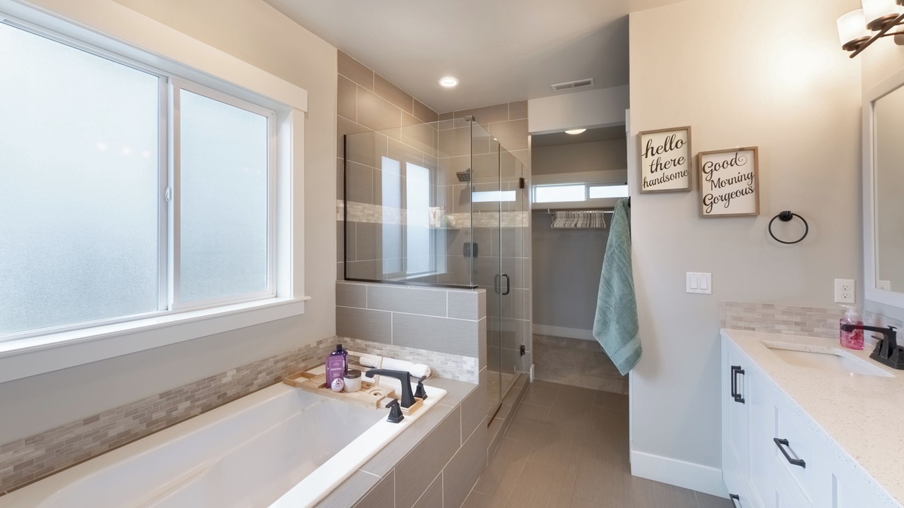 Photo of Bathroom in Benton County