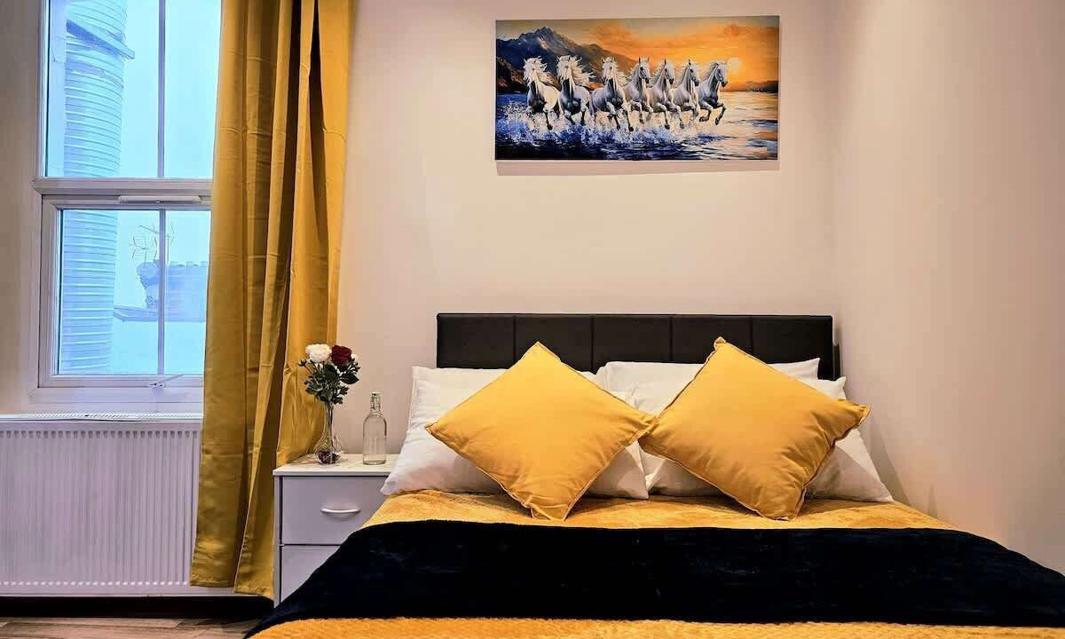 Photo of Bedroom in North Kensington