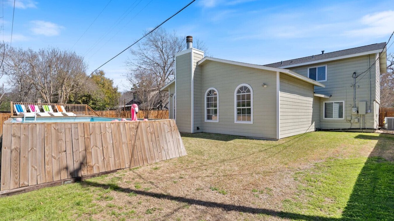 Photo of Outdoor in University Hills and Windsor Park
