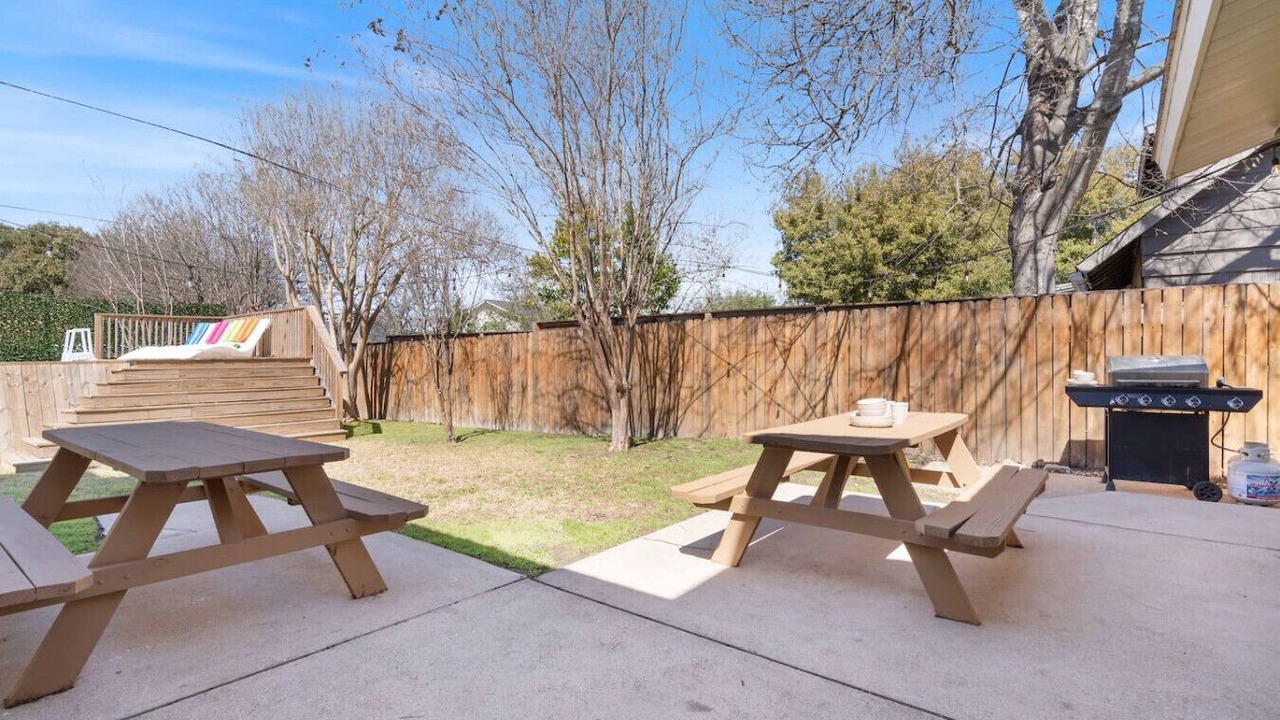 Photo of Outdoor in University Hills and Windsor Park