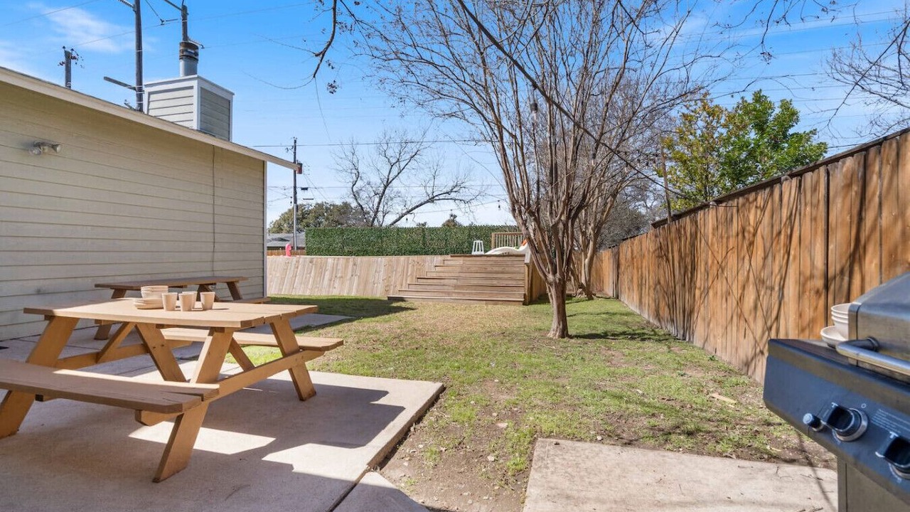 Photo of Outdoor in University Hills and Windsor Park