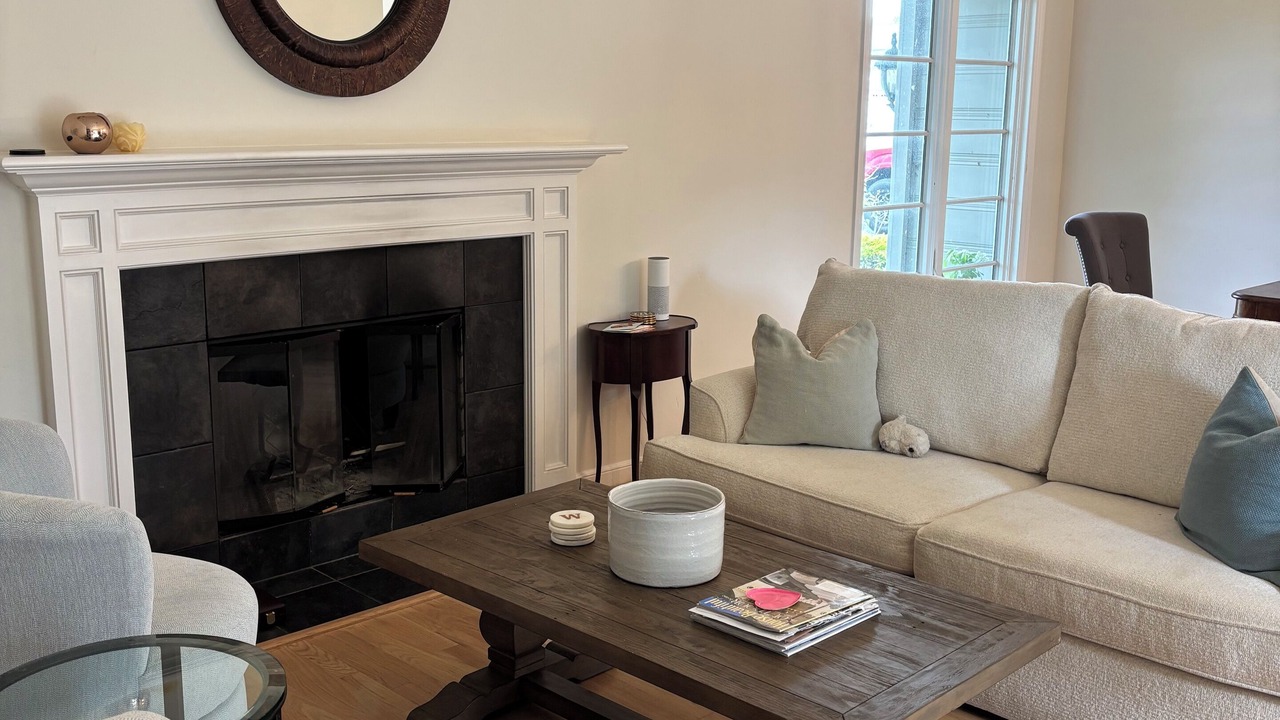 Photo of Livingroom in Burlingame