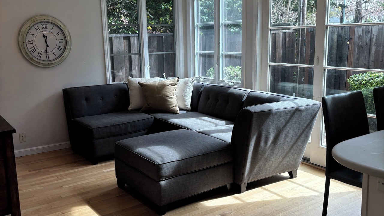 Photo of Livingroom in Burlingame