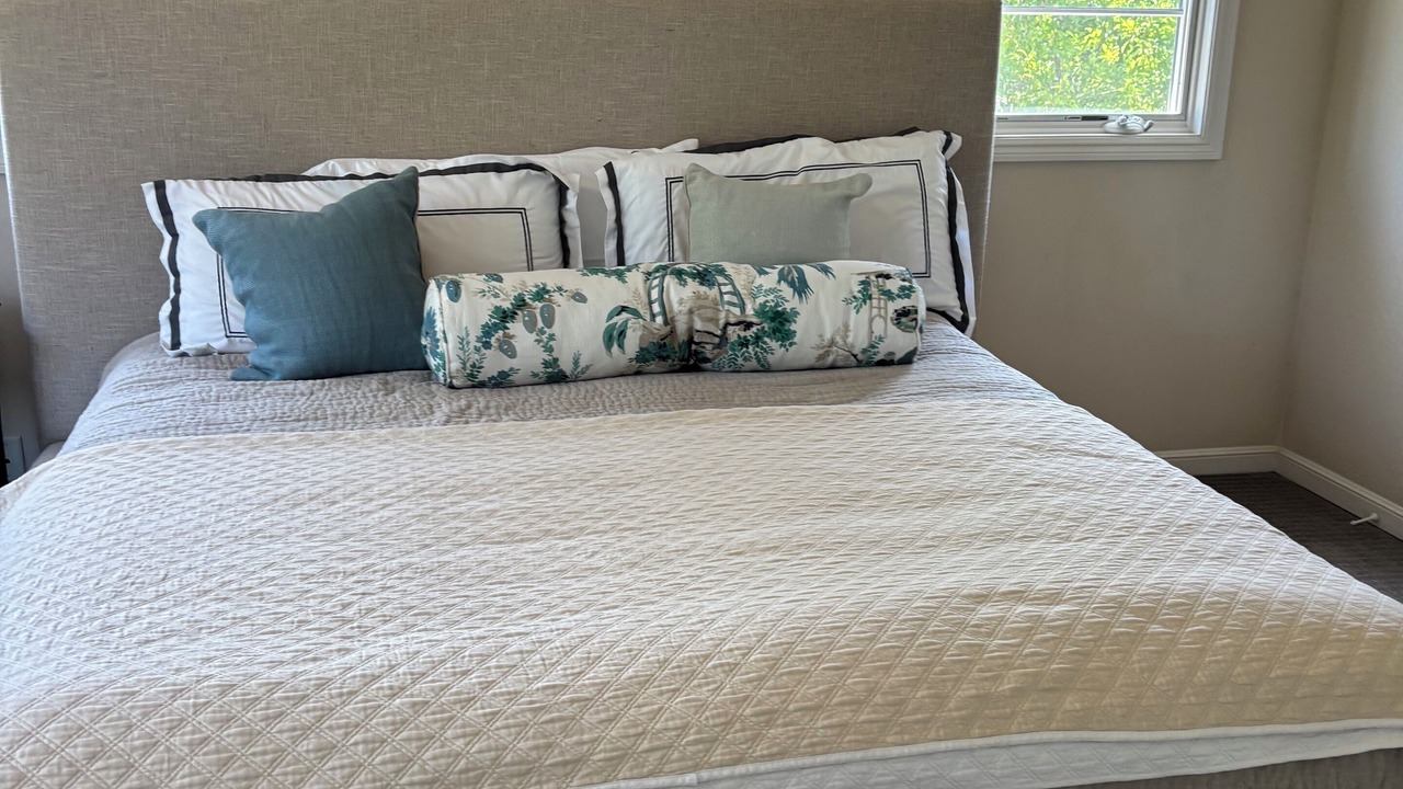 Photo of Bedroom in Burlingame