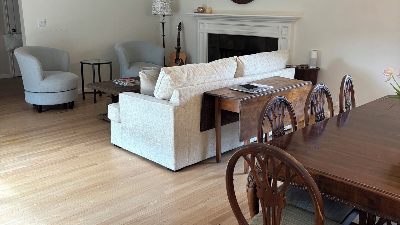 Photo of Livingroom in Burlingame