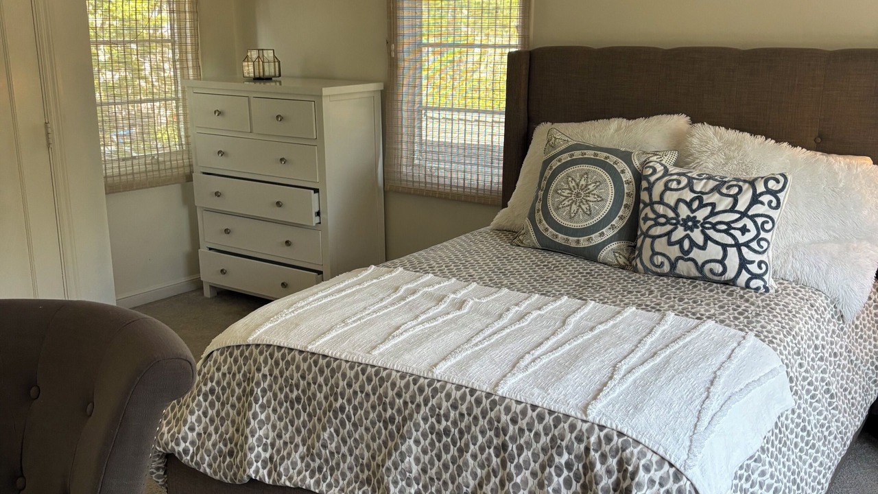 Photo of Bedroom in Burlingame