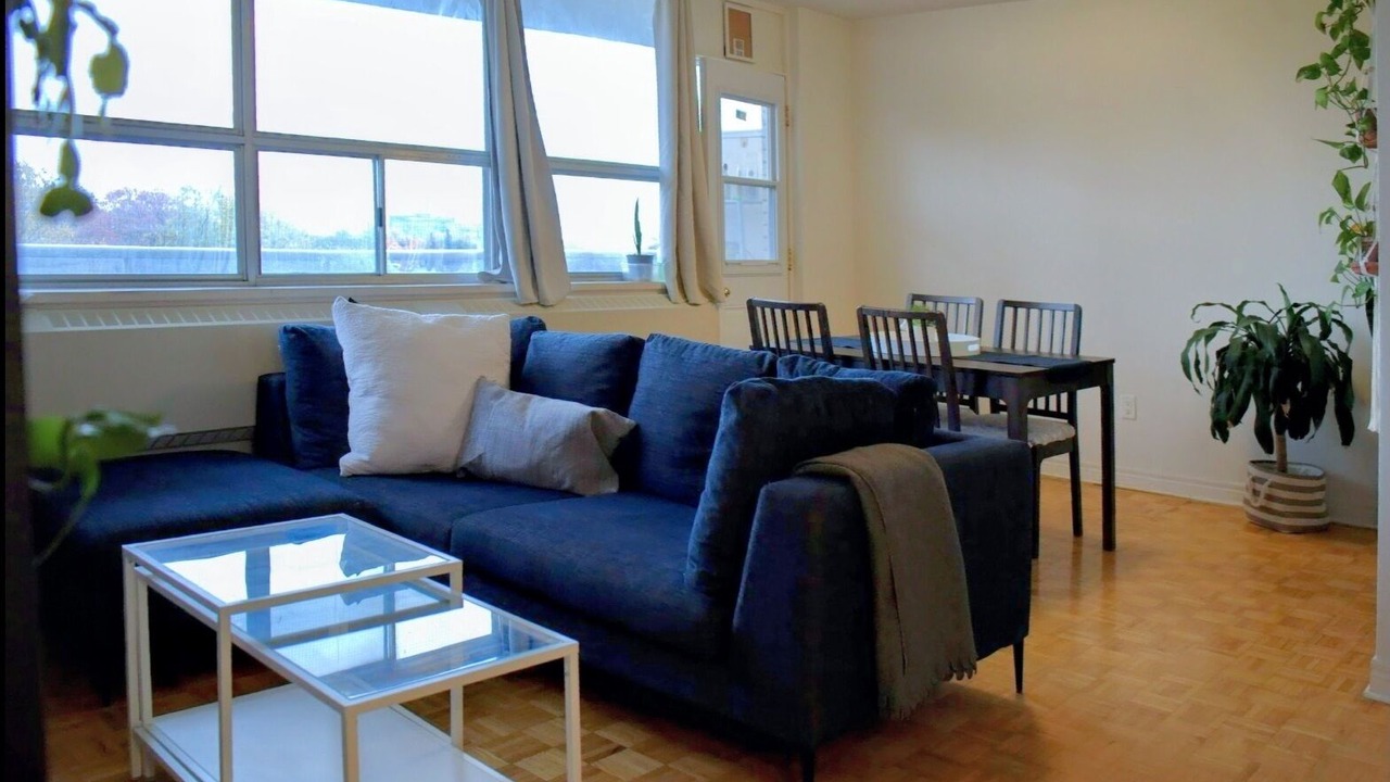 Photo of Livingroom in St. James Town