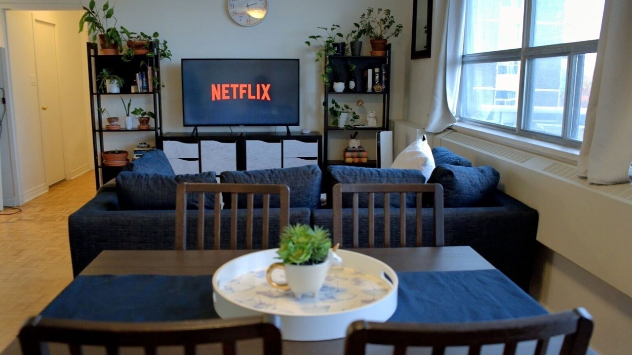 Photo of Livingroom in St. James Town