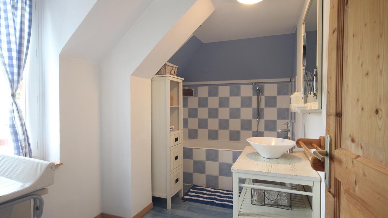 Photo of Bathroom in Gonneville-sur-Scie