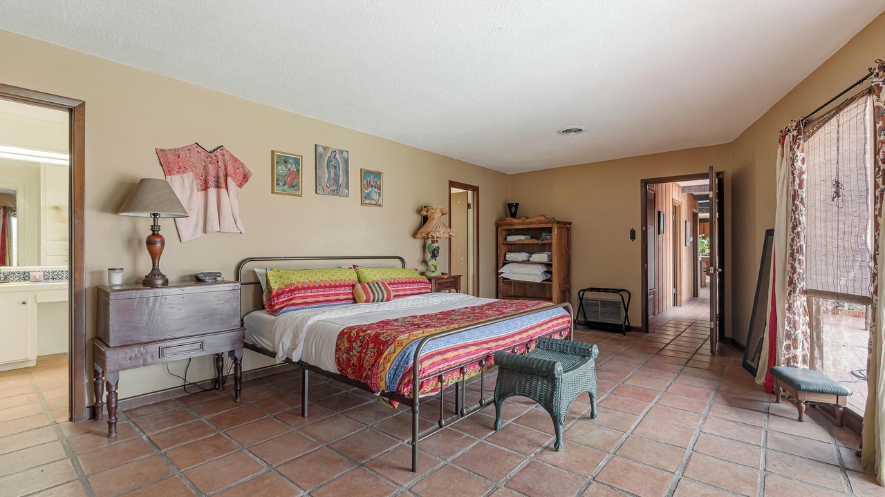 Photo of Bedroom in Elmwood Area