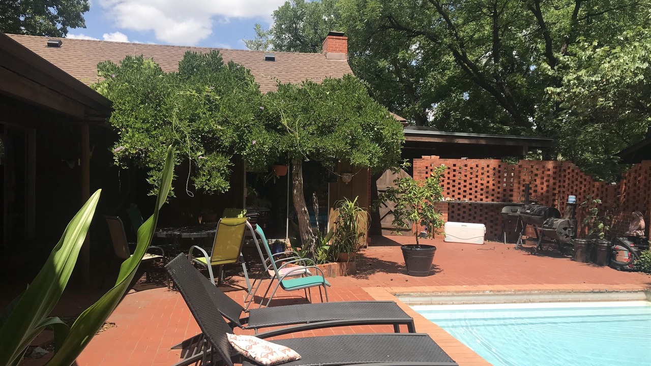 Photo of Outdoor in Elmwood Area