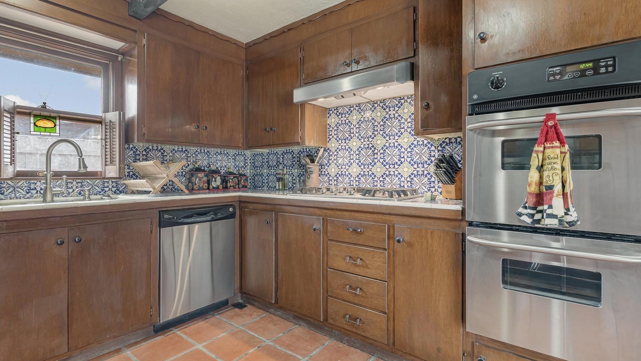 Photo of Kitchen in Elmwood Area