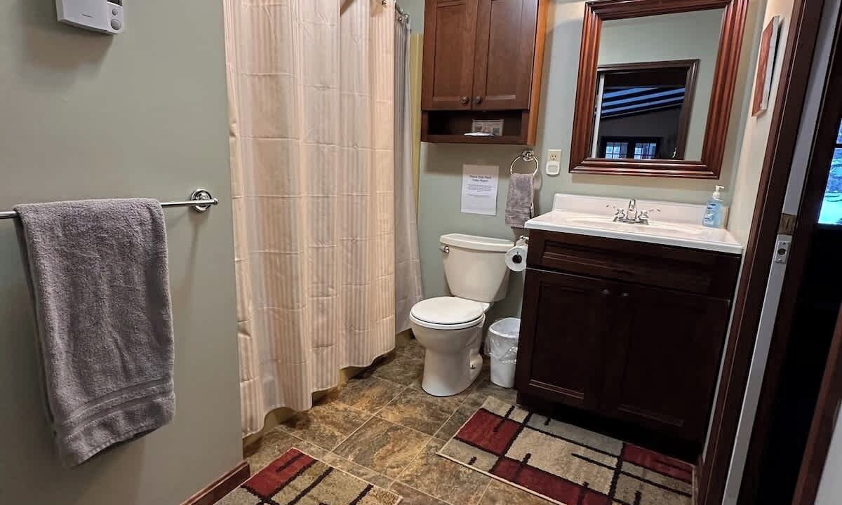 Photo of Bathroom in Austinburg