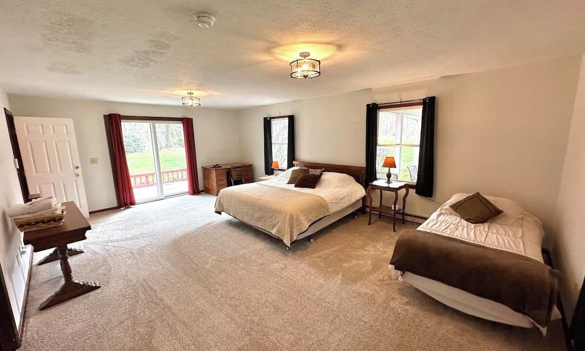 Photo of Bedroom in Austinburg