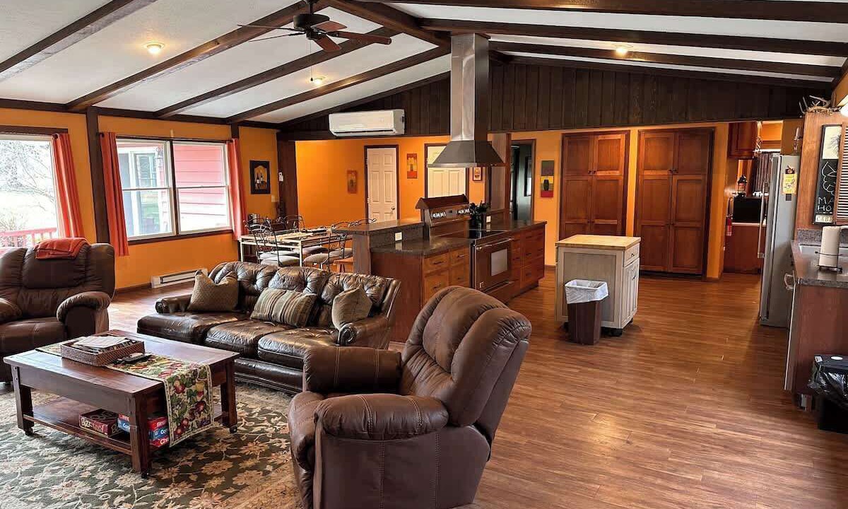 Photo of Livingroom in Austinburg