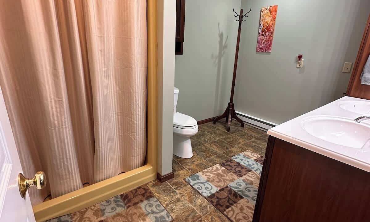 Photo of Bathroom in Austinburg