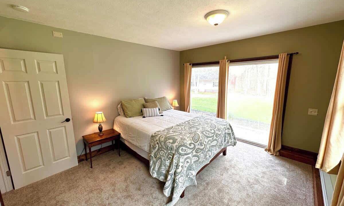 Photo of Bedroom in Austinburg