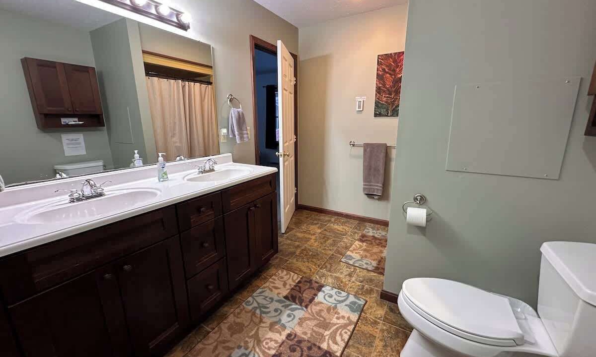 Photo of Bathroom in Austinburg
