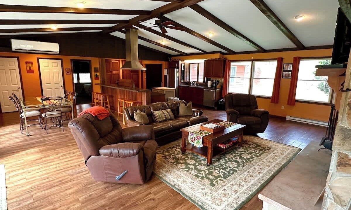 Photo of Livingroom in Austinburg