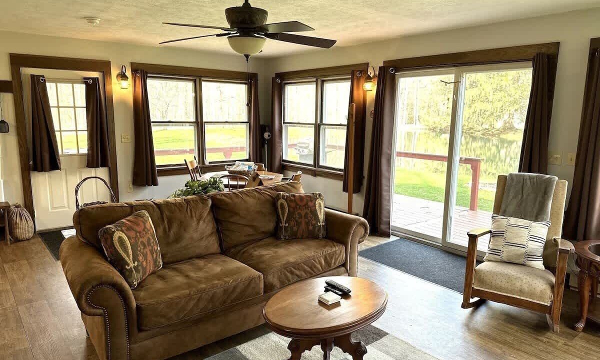 Photo of Livingroom in Austinburg