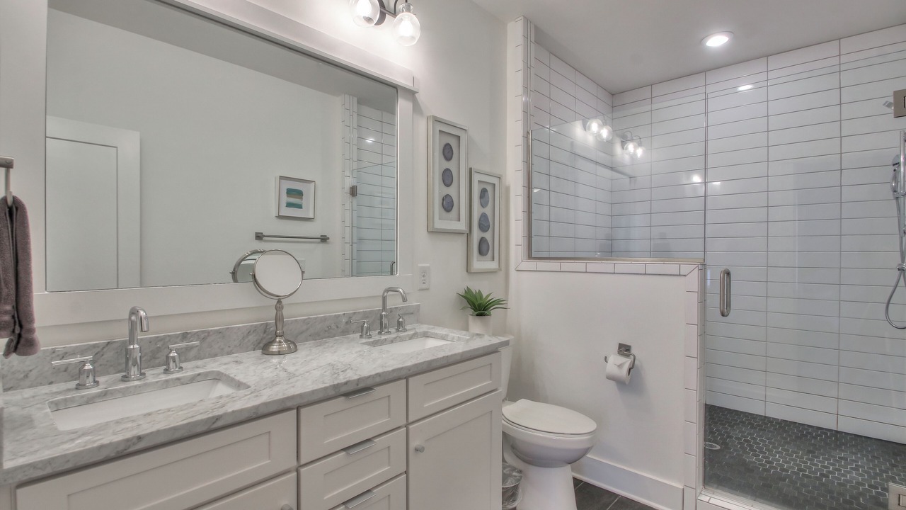 Photo of Bathroom in Hillsboro West End
