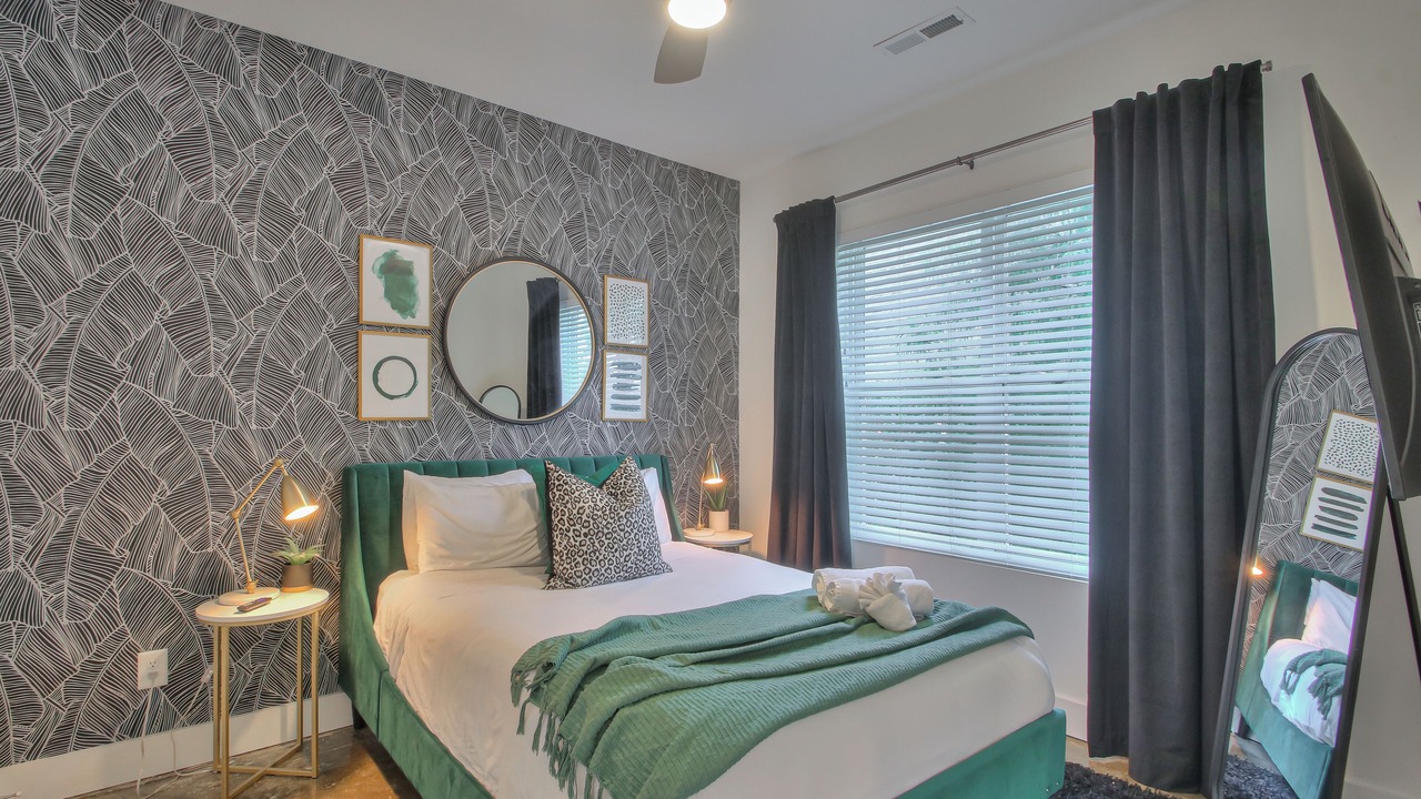 Photo of Bedroom in Hillsboro West End