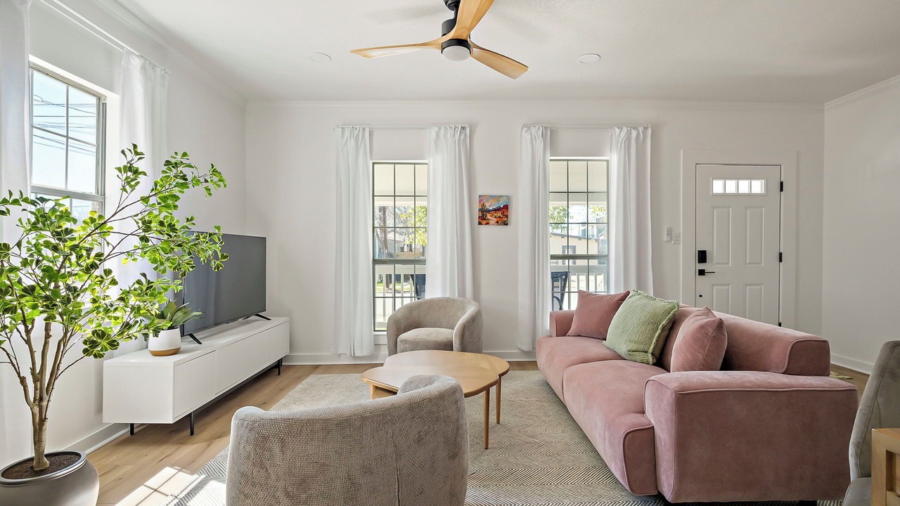 Photo of Livingroom in Chestnut