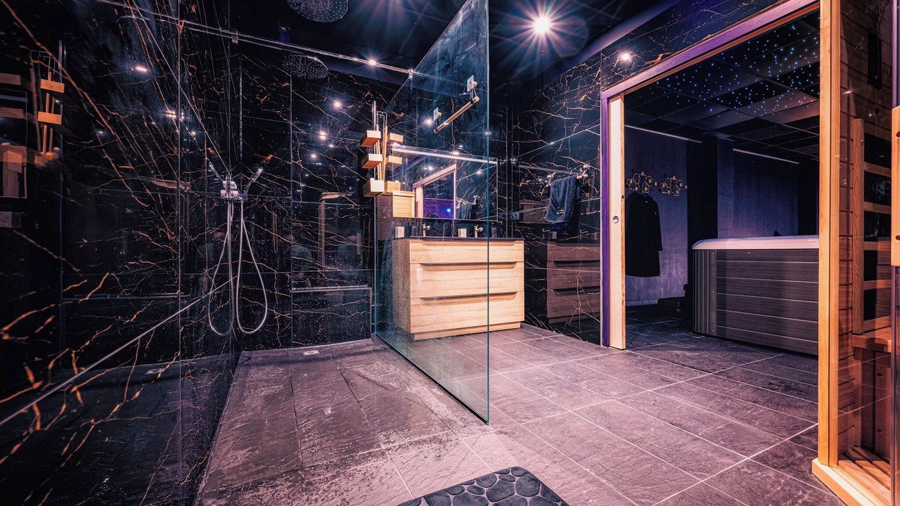 Photo of Bathroom in Cognac