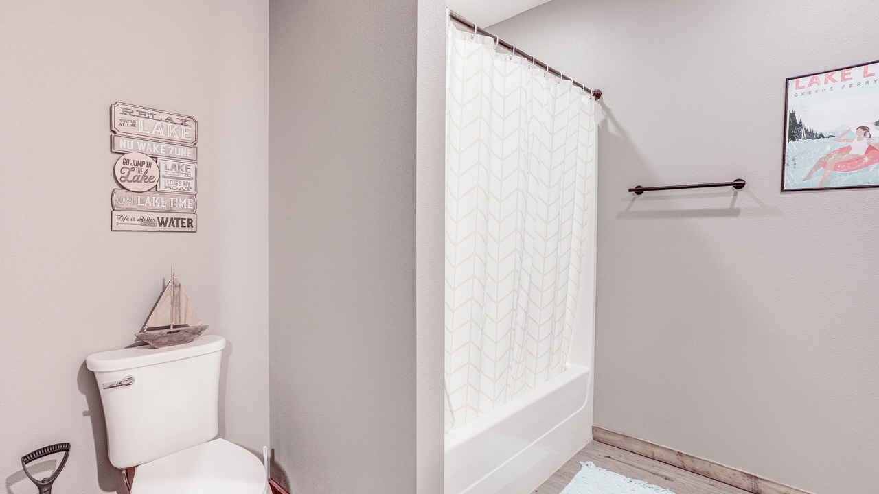 Photo of Bathroom in Drasco
