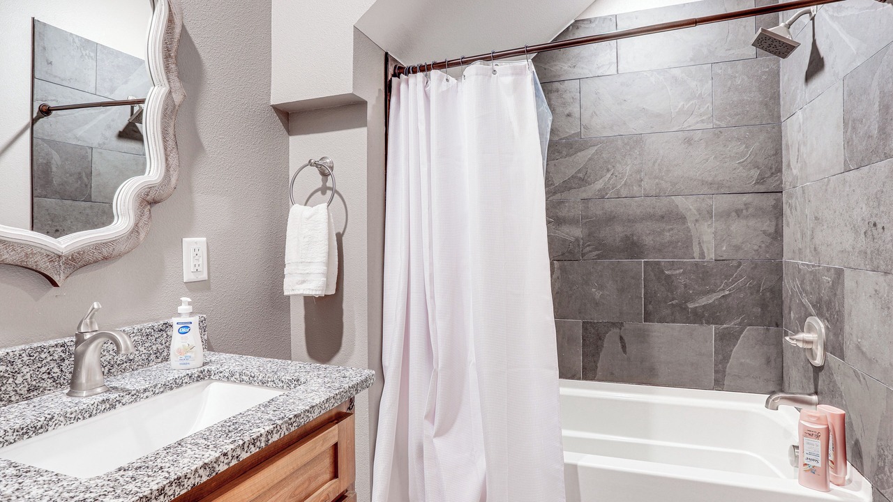 Photo of Bathroom in Drasco