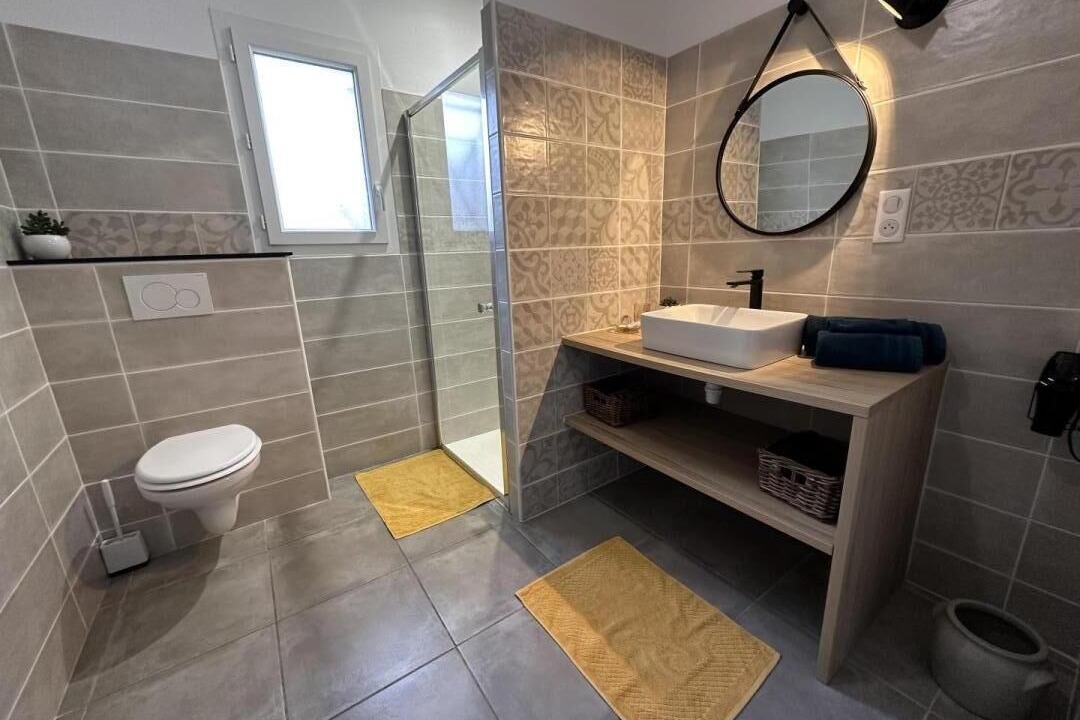 Photo of Bathroom in Sabres