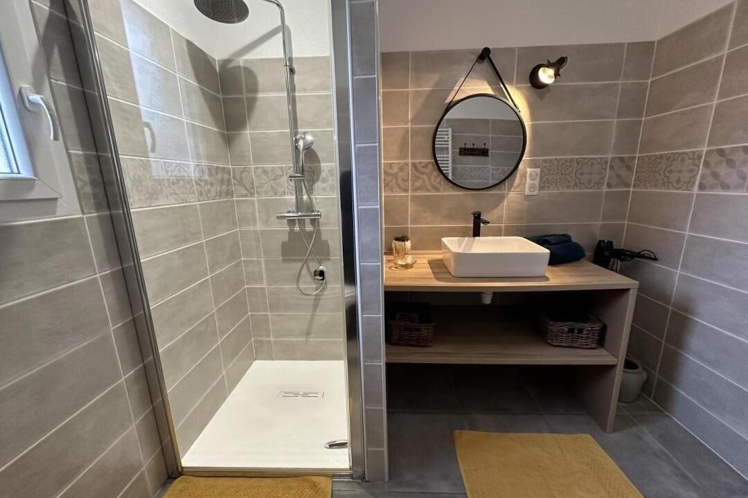 Photo of Bathroom in Sabres
