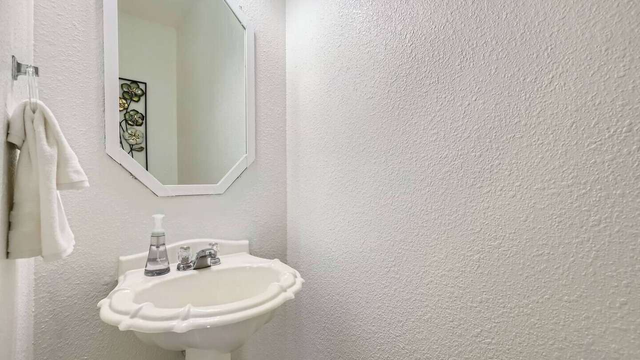 Photo of Bathroom in Avery Ranch Far West