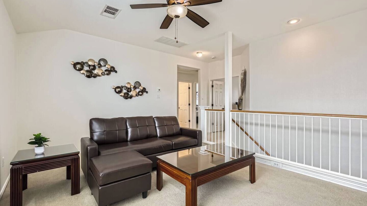 Photo of Livingroom in Avery Ranch Far West