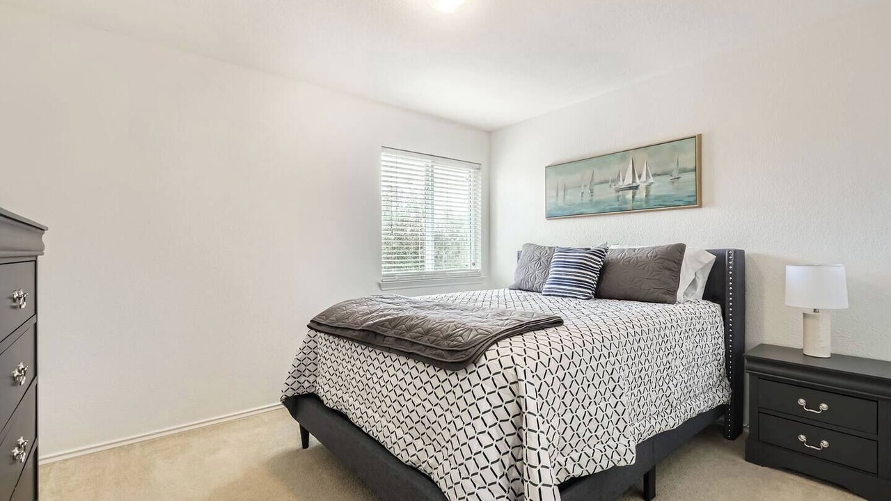 Photo of Bedroom in Avery Ranch Far West