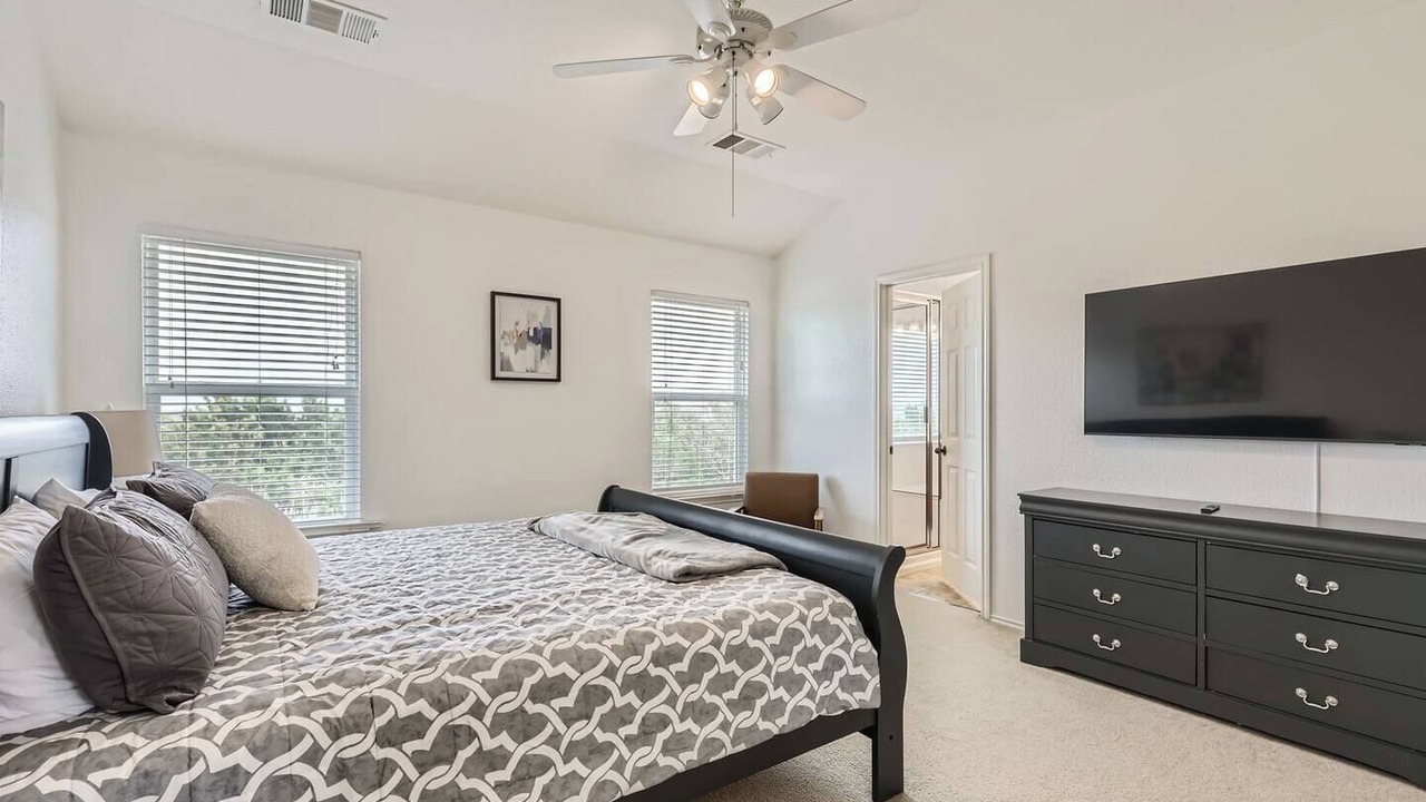 Photo of Bedroom in Avery Ranch Far West