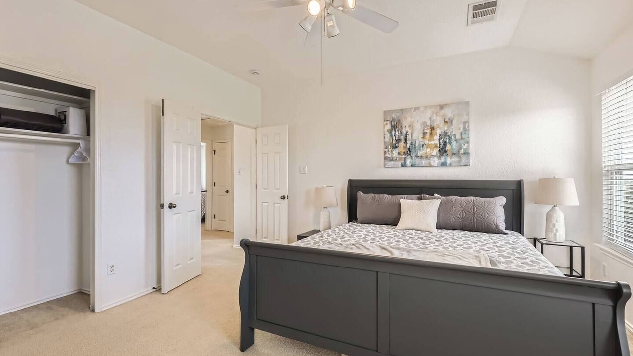 Photo of Bedroom in Avery Ranch Far West